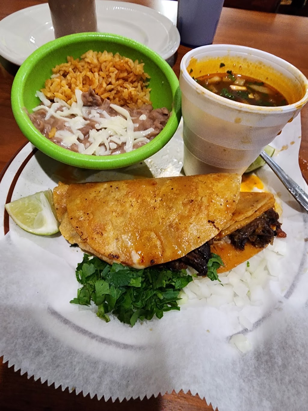 Tacos Velazquez | restaurant | 1729 N Cicero Ave, Chicago, IL 60639, USA | 7734417376 OR +1 773-441-7376