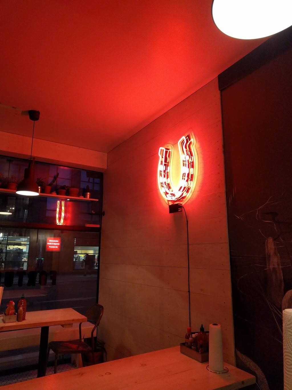 Fortune | restaurant | 6448 Boul St-Laurent, Montréal, QC H2S 3C4, Canada | 5143033111 OR +1 514-303-3111