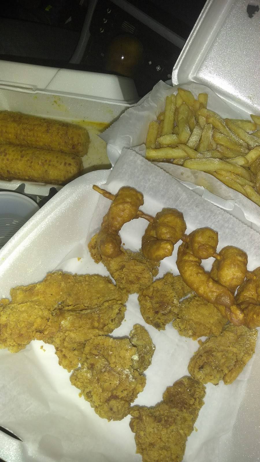 Manhattan Fish & Chicken Market | restaurant | 13224 Woodward Ave, Highland Park, MI 48203, USA | 3138664000 OR +1 313-866-4000