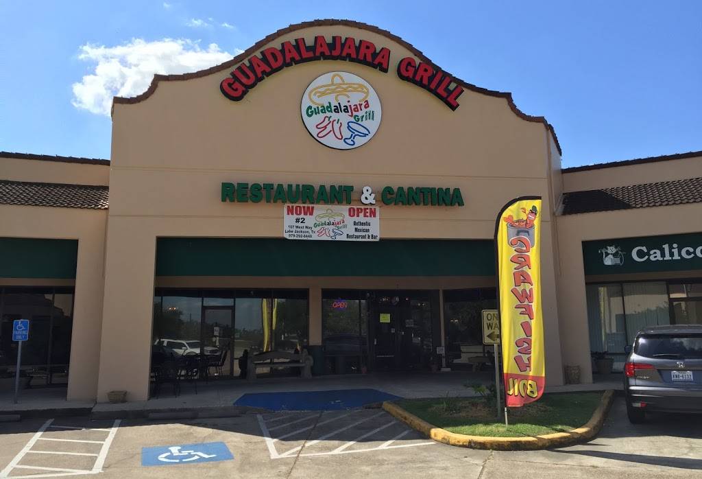 Guadalajara Bar And Grill | restaurant | 107 W Way St, Lake Jackson, TX 77566, USA | 9792928448 OR +1 979-292-8448