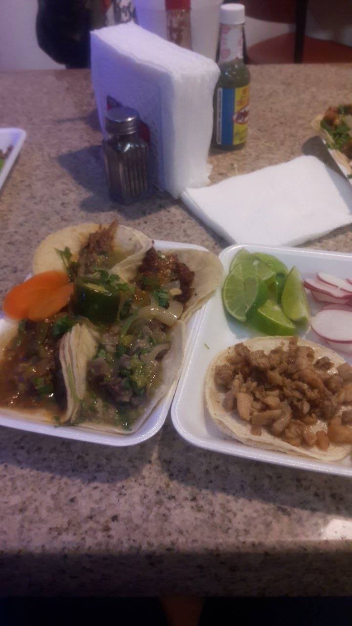 Elys Tacos | restaurant | 416 W 6th St, Corona, CA 92882, USA | 9514727511 OR +1 951-472-7511