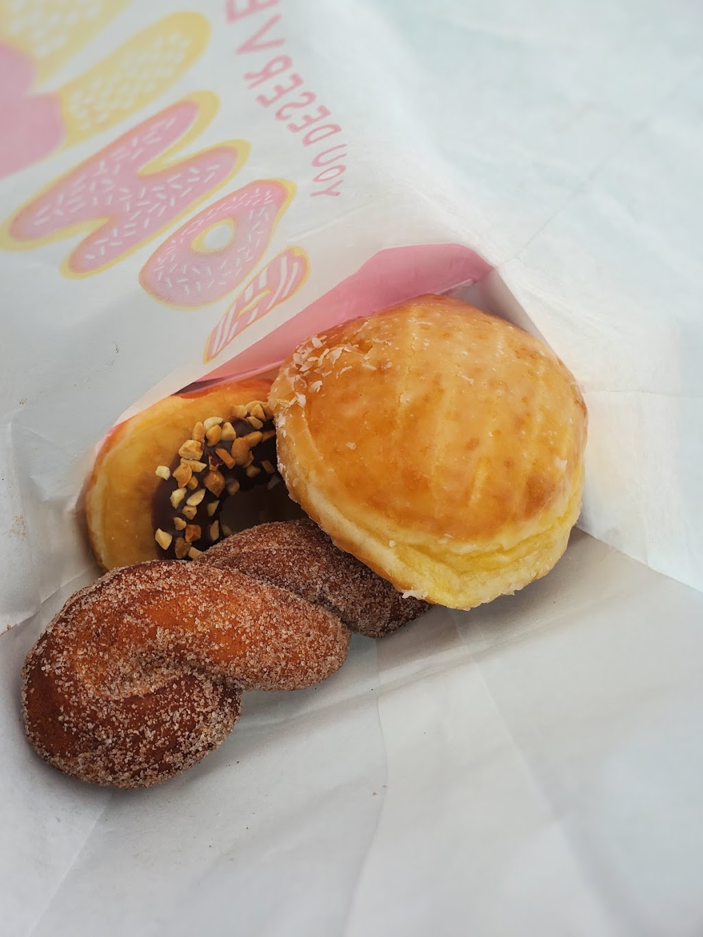 Lickin Good Donuts | restaurant | 6675 Pine Forest Rd, Bellview, FL 32526, USA | 8502874446 OR +1 850-287-4446