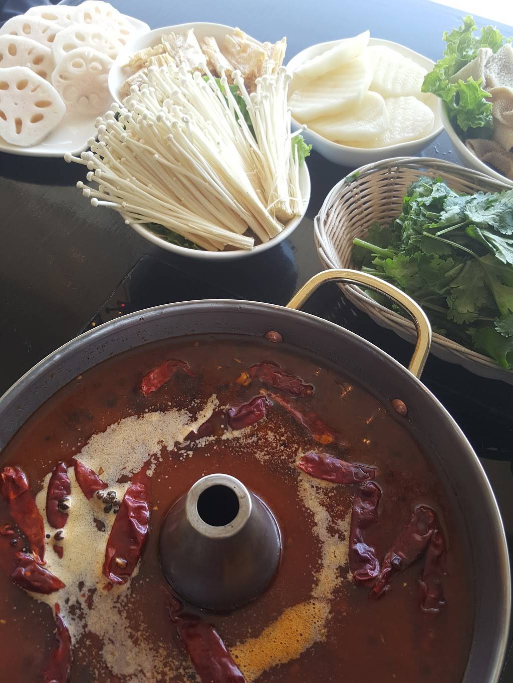 Koi Japanese Cuisine | restaurant | 21 Beale St, Quincy, MA 02170, USA | 6176890088 OR +1 617-689-0088