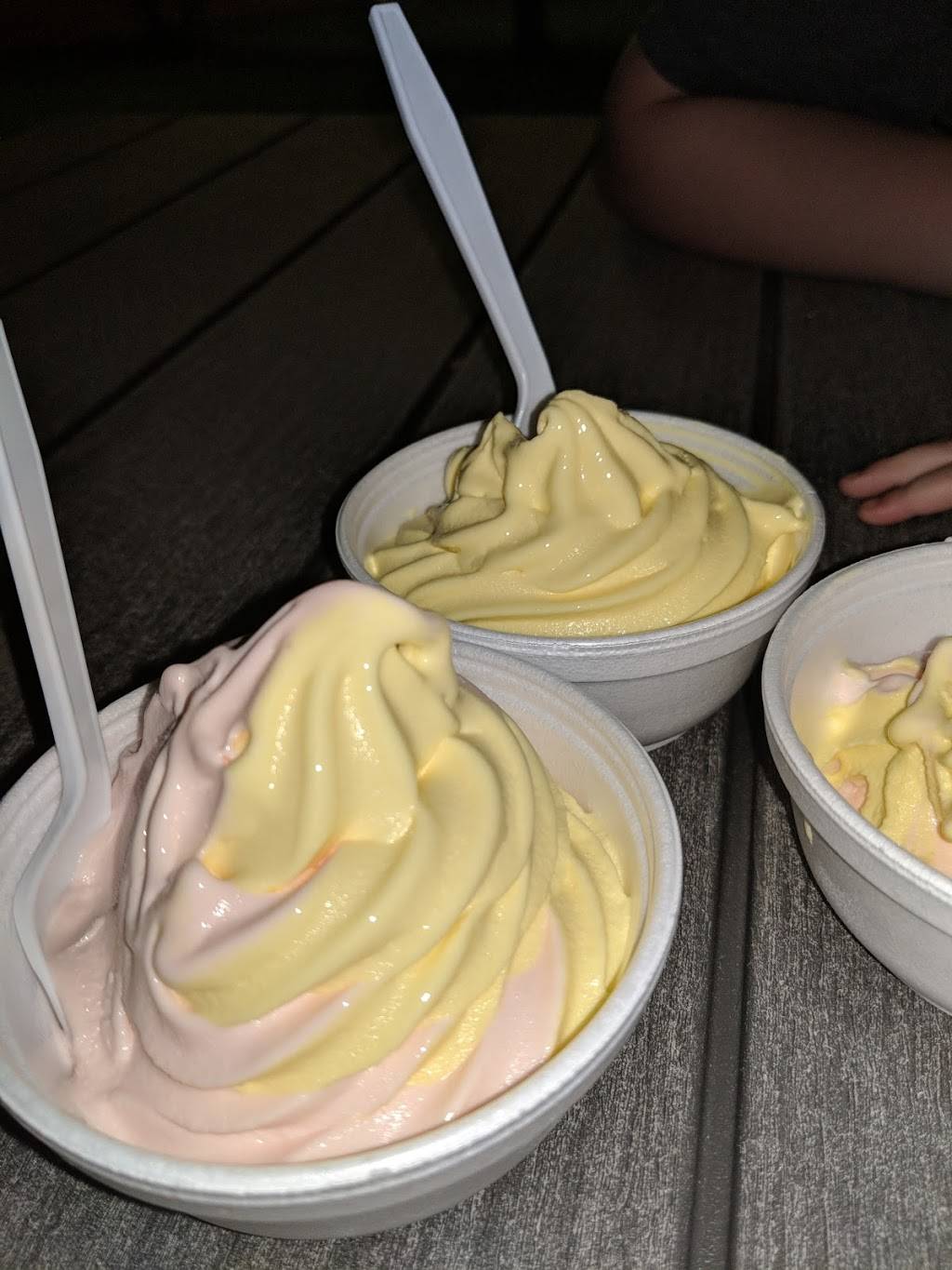 Hannahs Parlor | restaurant | 12521 W Farmington Rd, Hanna City, IL 61536, USA | 3095657657 OR +1 309-565-7657