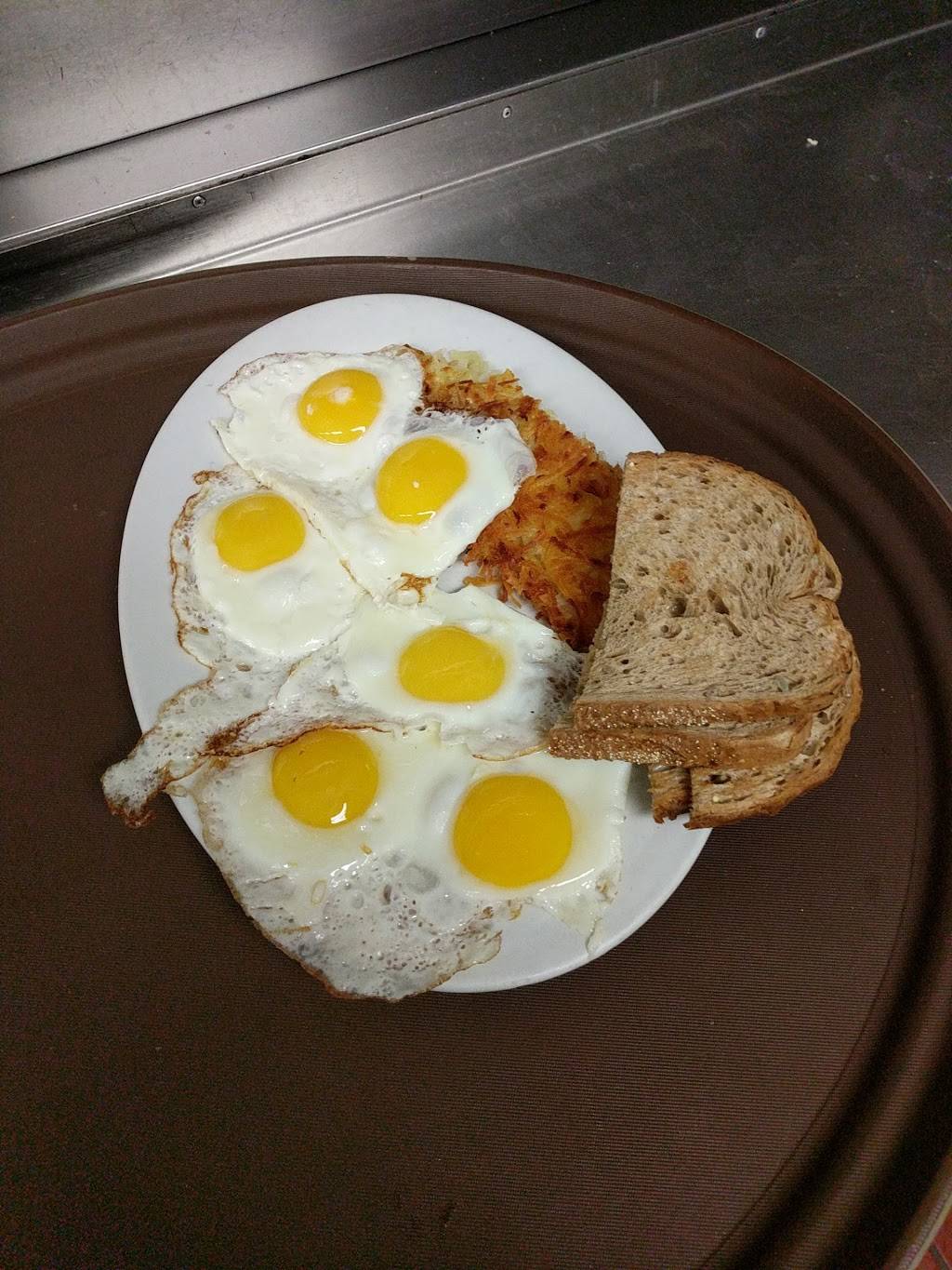 Lyndon Diner | restaurant | 1353 Kenneth Rd, York, PA 17404, USA | 7176995523 OR +1 717-699-5523