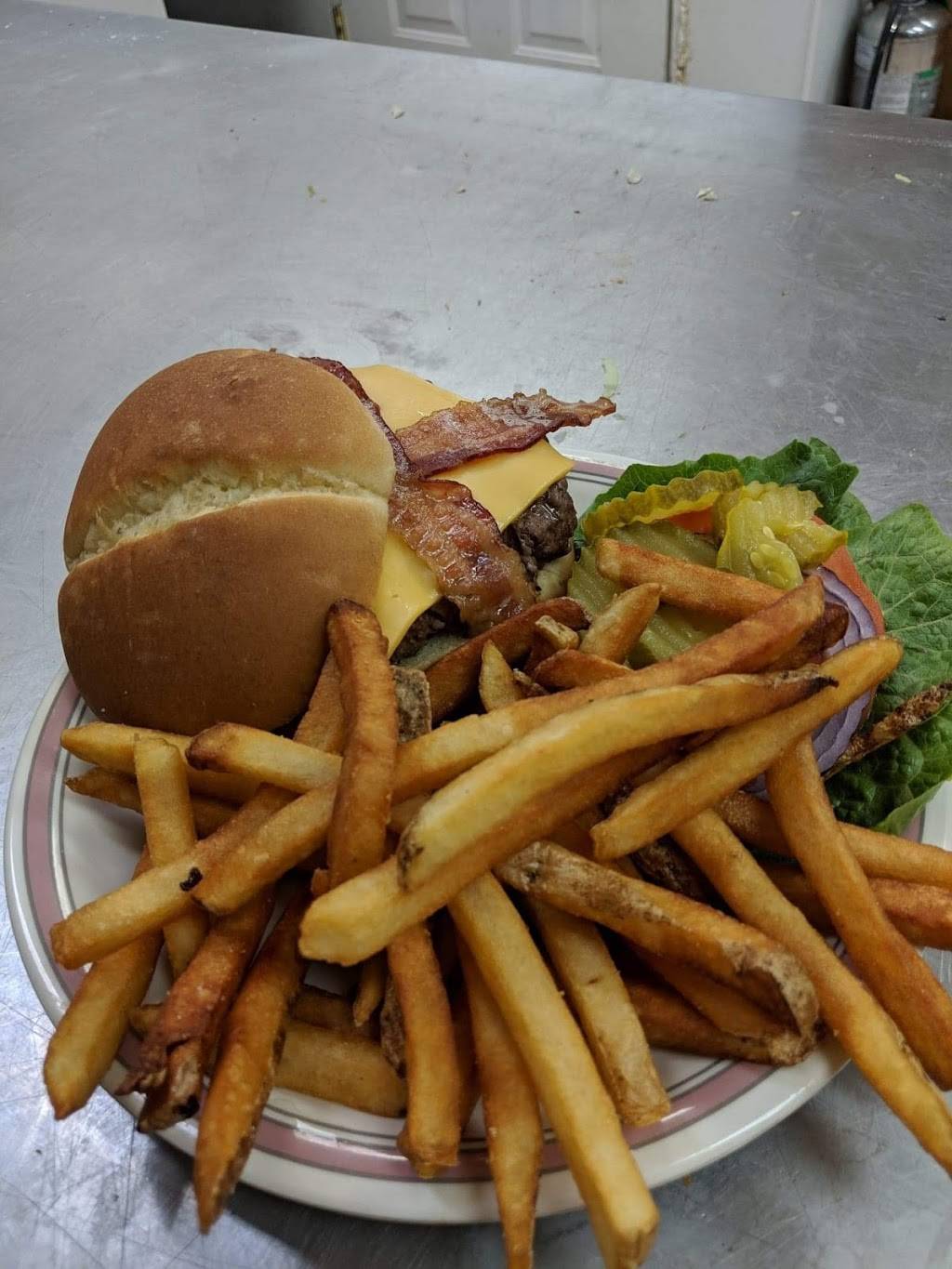 Papa Sweets Grill and Bar | restaurant | 105 B E Grand Ave, Cameron, MO 64429, USA | 8166496046 OR +1 816-649-6046