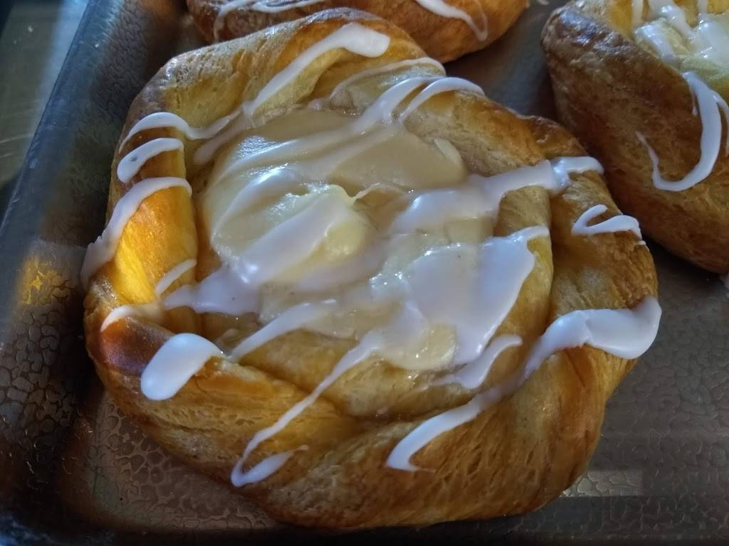 Snowflake Cafe & Catering | bakery | 522 US-79 BUS, Henderson, TX 75652, USA | 9036574124 OR +1 903-657-4124