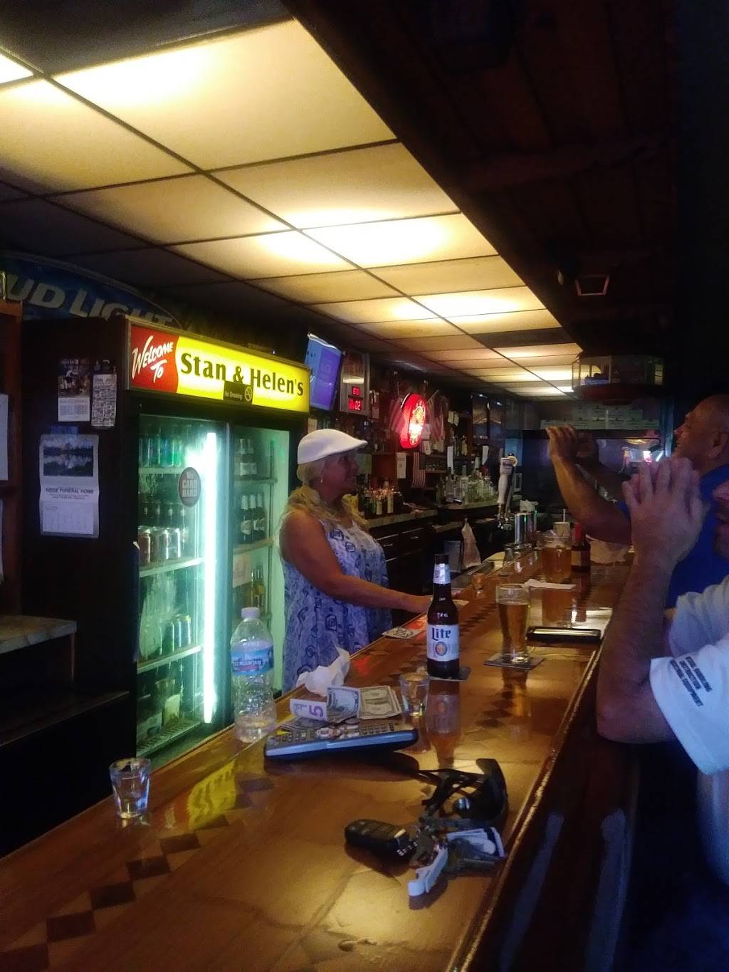 Corner Helen & Stans Inc | restaurant | 5960 S Archer Ave, Chicago, IL 60638, USA | 7735856131 OR +1 773-585-6131