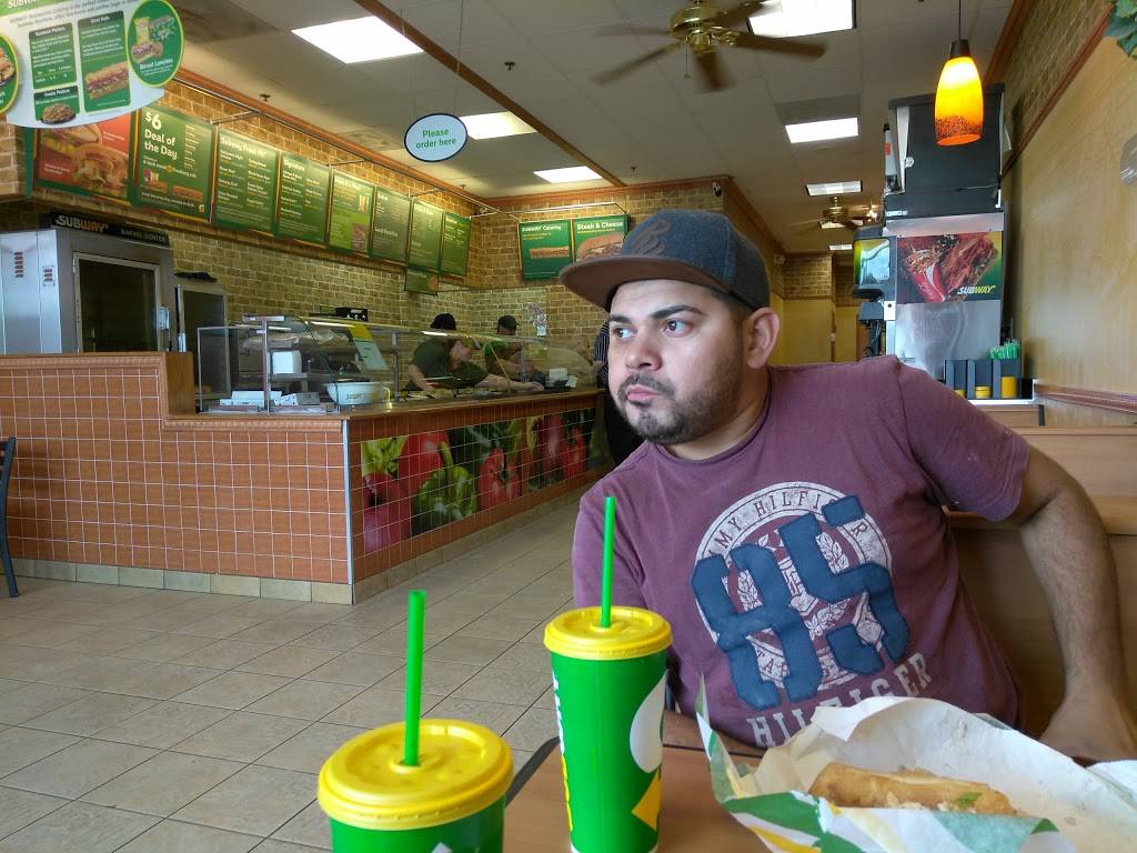 Subway Restaurants | restaurant | 9900 Greenbelt Rd, Lanham, MD 20706, USA | 3015520144 OR +1 301-552-0144