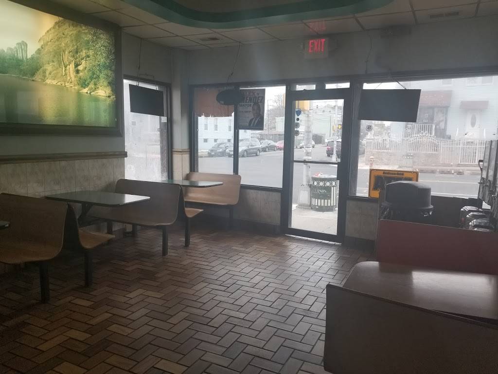 Win Wah | restaurant | 401 Madison Ave, Paterson, NJ 07524, USA | 9738810354 OR +1 973-881-0354