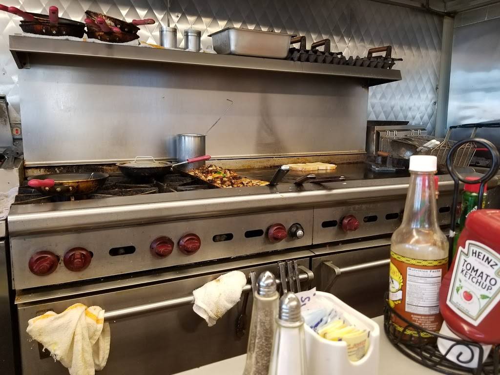 Lighthouse Café | restaurant | 1311 Bridgeway, Sausalito, CA 94965, USA | 4153313034 OR +1 415-331-3034