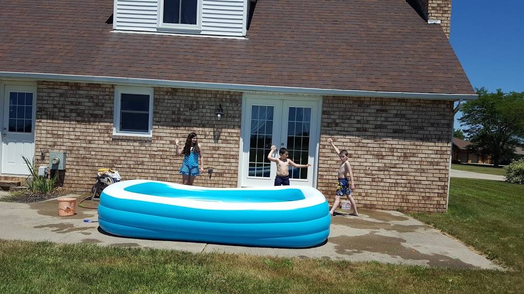 Moose Landing Country Club | restaurant | 17374 OH-694, Ottawa, OH 45875, USA | 4195323434 OR +1 419-532-3434