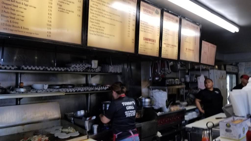 Tommys Grill | restaurant | 456 N Damen Ave, Chicago, IL 60622, USA | 3124213915 OR +1 312-421-3915