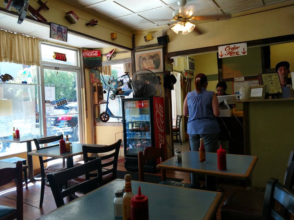 Candys Old Fashion Burgers | restaurant | 115 S Flores St, San Antonio, TX 78204, USA | 2102229659 OR +1 210-222-9659