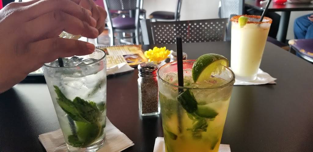 Luna Rosa Puerto Rican Grill y Tapas | restaurant | 2603 SE Military Dr #106, San Antonio, TX 78223, USA | 2103143111 OR +1 210-314-3111