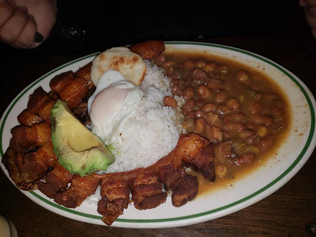 Las Camelias | restaurant | 1802 Westchester Ave, Bronx, NY 10472, USA | 7187941827 OR +1 718-794-1827