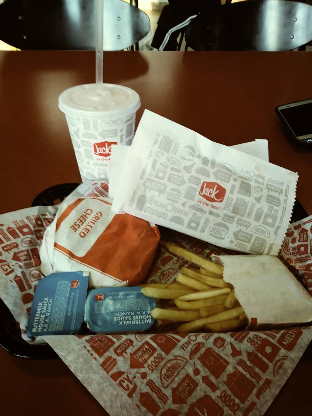 Jack in the Box | restaurant | 1605 E Highland Ave, San Bernardino, CA 92404, USA | 9098848915 OR +1 909-884-8915