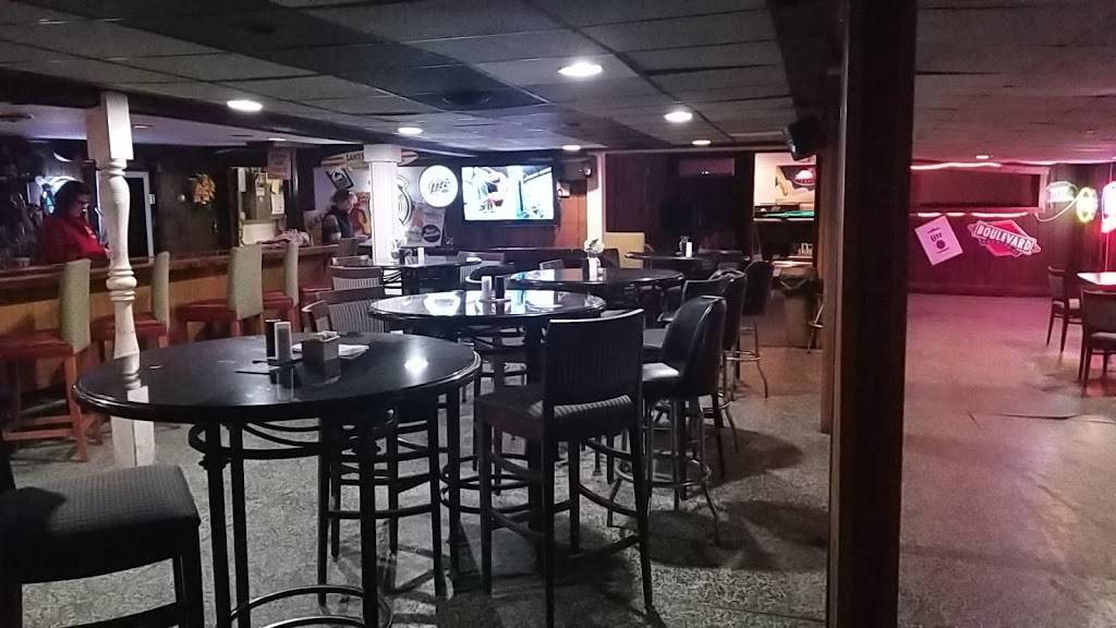 Blairs | restaurant | 726 Londontown Rd, Edgewater, MD 21037, USA | 4109569799 OR +1 410-956-9799