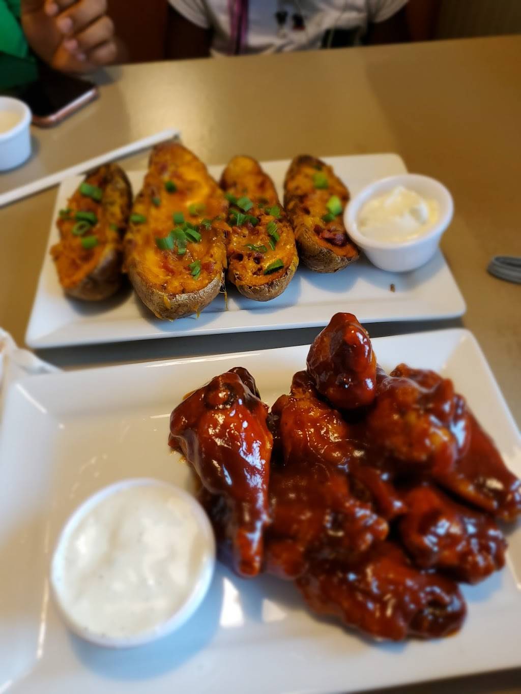 Crown’s kitchen | restaurant | 3412 Glenmore Ave, Cincinnati, OH 45211, USA | 5134292025 OR +1 513-429-2025