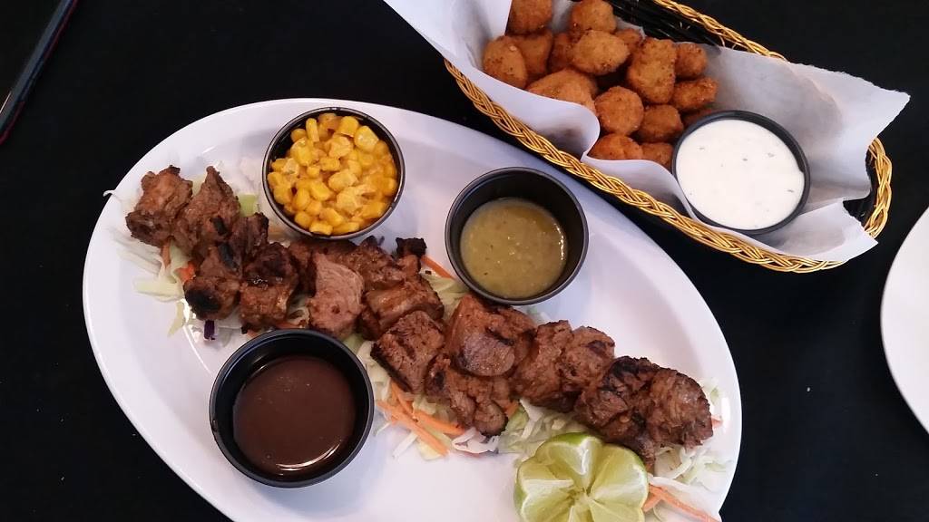 Safari Grill | meal takeaway | 3001 Central Ave NE, Albuquerque, NM 87106, USA | 5053611767 OR +1 505-361-1767