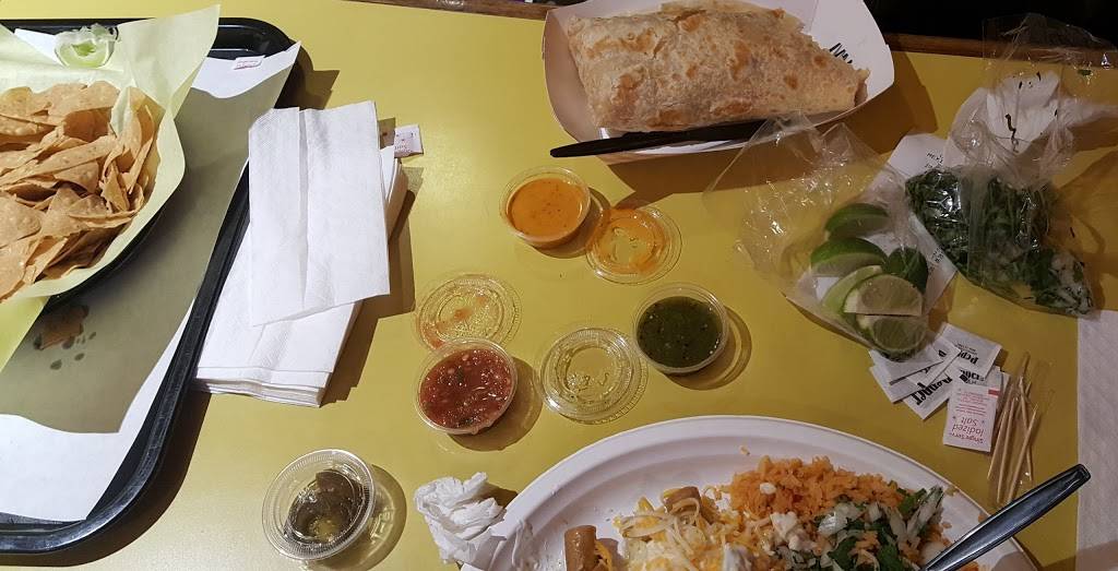 El Cotixan | restaurant | 219 N El Camino Real, Encinitas, CA 92024, USA | 7604792567 OR +1 760-479-2567