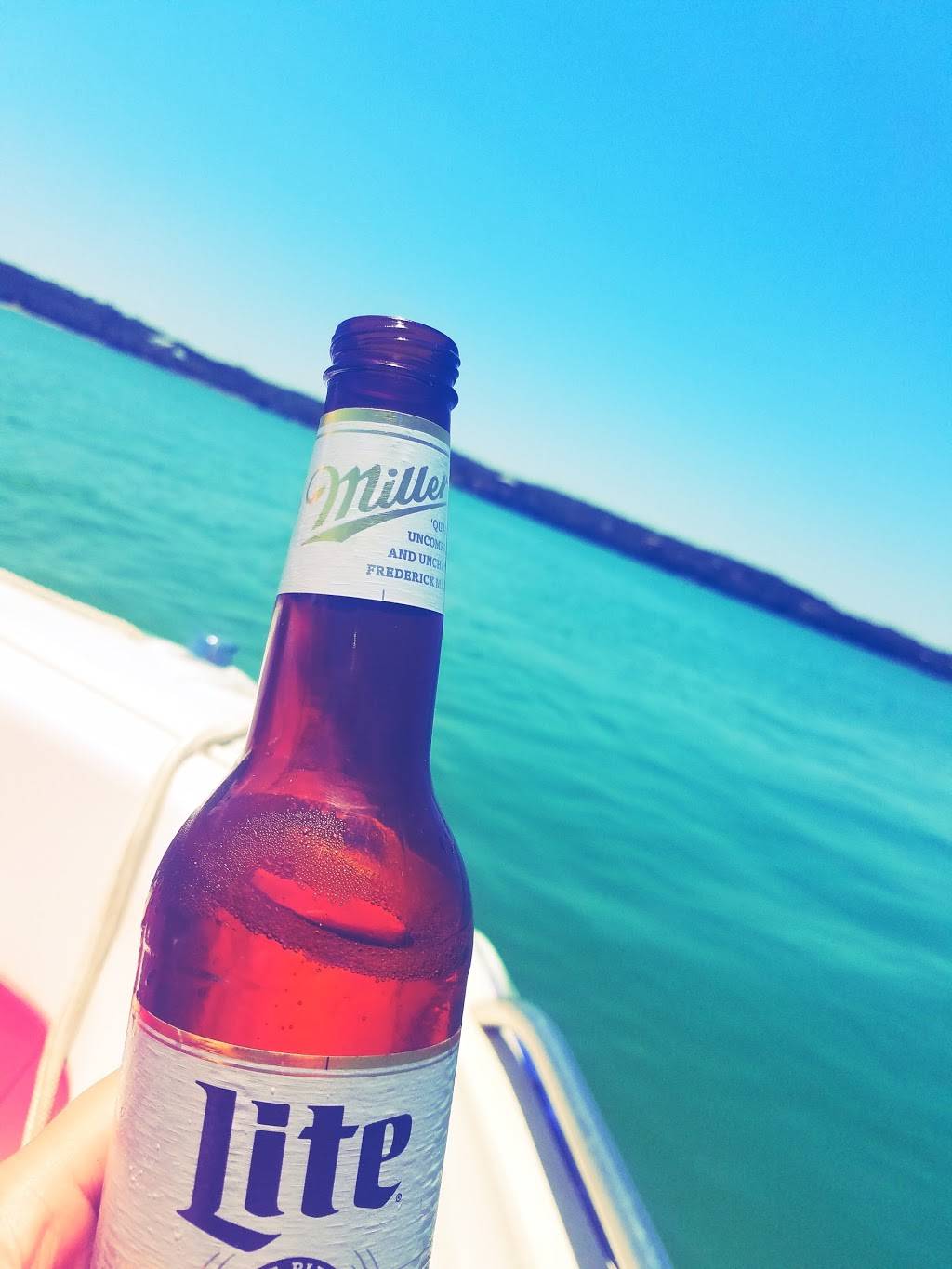 Red Cove Cafe & Marina | restaurant | 255 Co Rd 2611, Mico, TX 78056, USA | 8307512902 OR +1 830-751-2902