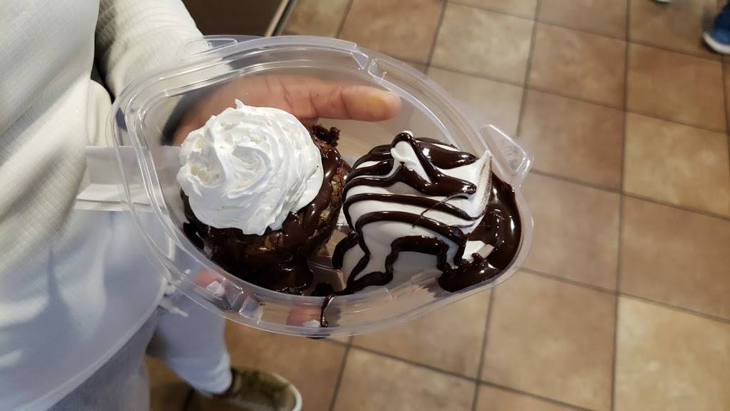 Dairy Queen Grill & Chill | restaurant | 1 Triangle Dr, Sellersburg, IN 47172, USA | 8122465221 OR +1 812-246-5221