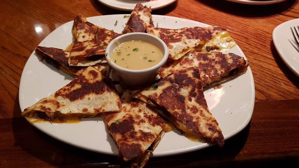 Outback Steakhouse | restaurant | 8405 Ikea Blvd, Charlotte, NC 28262, USA | 7045987727 OR +1 704-598-7727