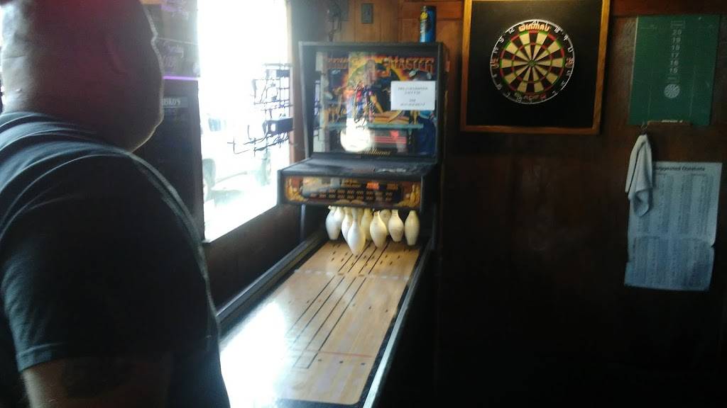 Riskos Tavern | restaurant | 4219 Lake Rd, Sheffield Lake, OH 44054, USA | 4409492207 OR +1 440-949-2207