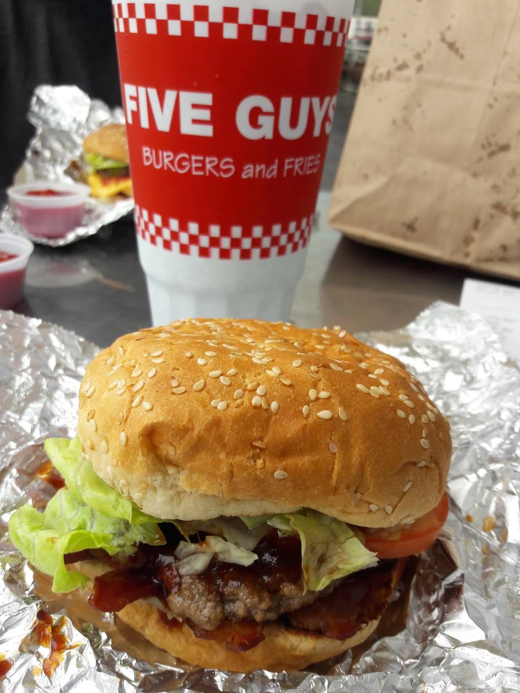 Five Guys | meal takeaway | 12930 Ventura Blvd, Studio City, CA 91604, USA | 8188172318 OR +1 818-817-2318