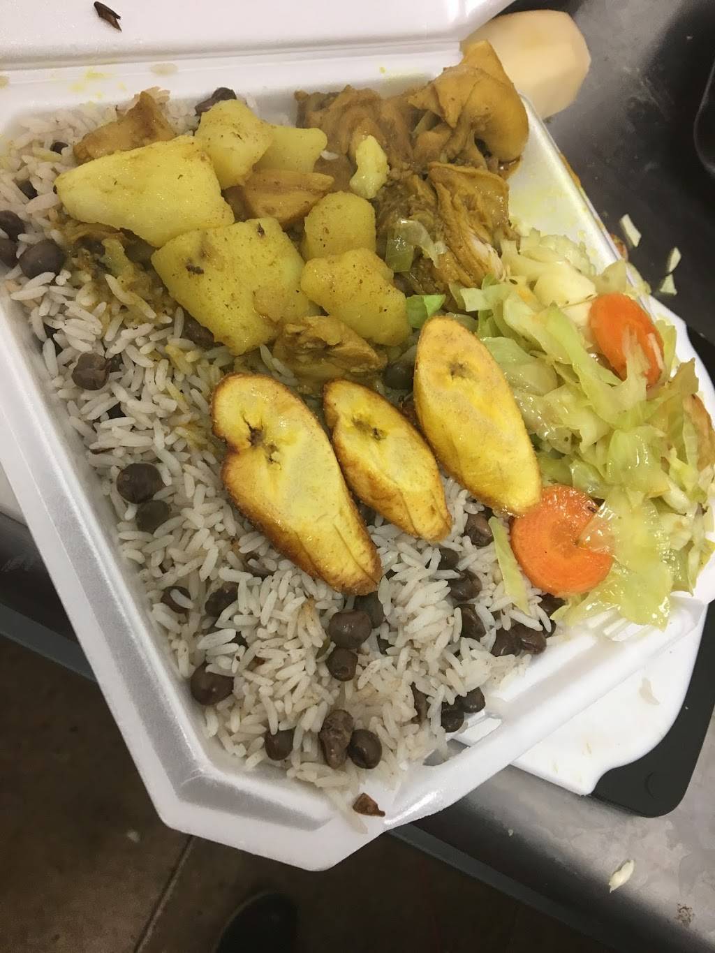 Scotch Bonnet Jamaican Bakery & Grill | restaurant | 920 SW Bayshore Blvd, Port St. Lucie, FL 34983, USA | 7723332025 OR +1 772-333-2025