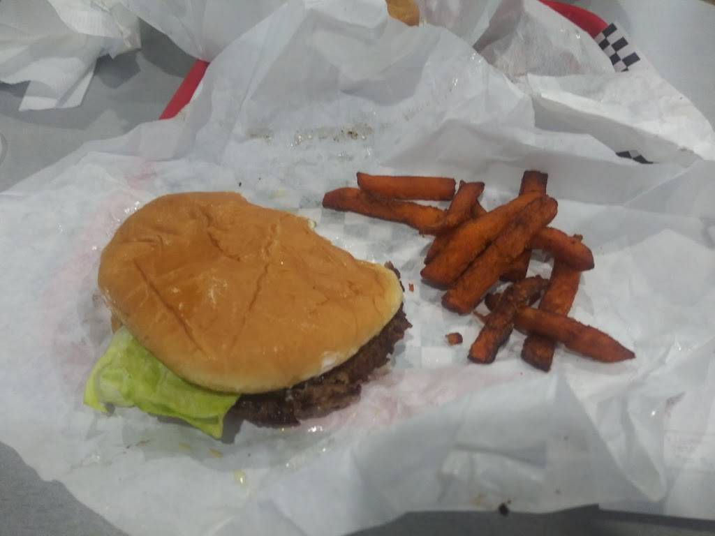 HomeTown burger | restaurant | 2719 Fredericksburg Rd, San Antonio, TX 78201, USA | 2104428868 OR +1 210-442-8868