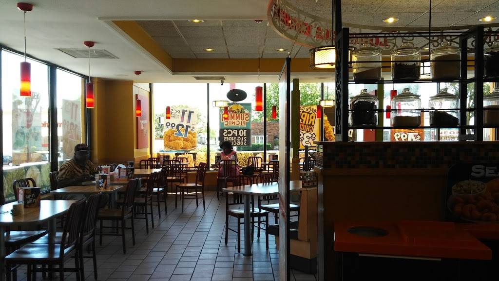 Popeyes Louisiana Kitchen | restaurant | 6642 Belair Rd, Baltimore, MD 21206, USA | 4104444377 OR +1 410-444-4377