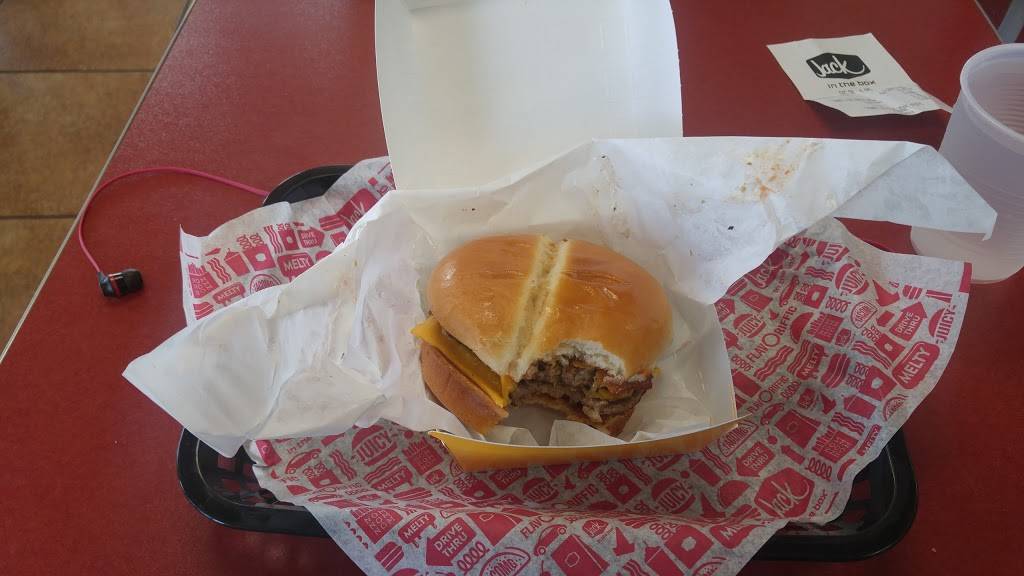 Jack in the Box | restaurant | 3025 E Shaw Ave, Fresno, CA 93710, USA | 5592927754 OR +1 559-292-7754
