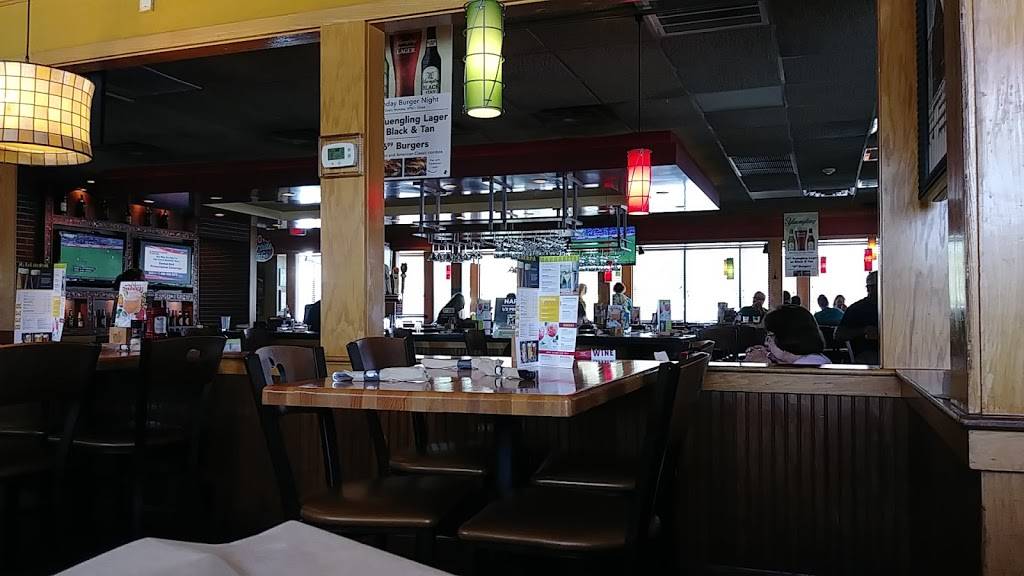 Applebees Grill + Bar | restaurant | 1957 N Jackson St, Tullahoma, TN 37388, USA | 9313932270 OR +1 931-393-2270