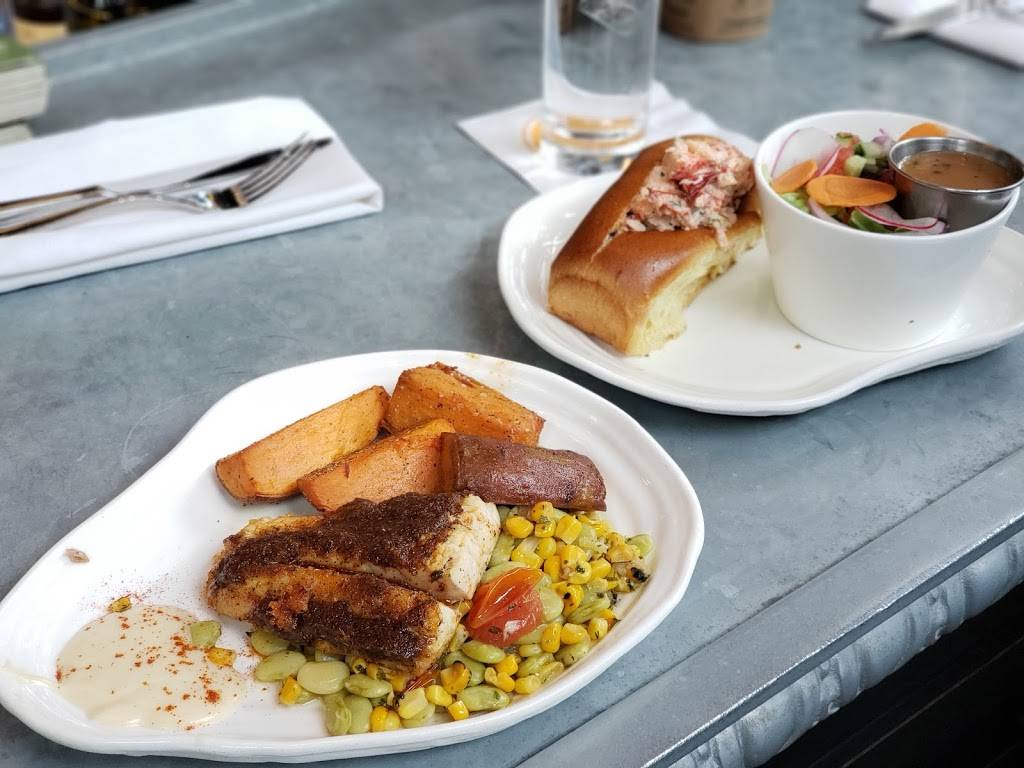 Saltine | restaurant | 100 E Main St, Norfolk, VA 23510, USA | 7577636280 OR +1 757-763-6280