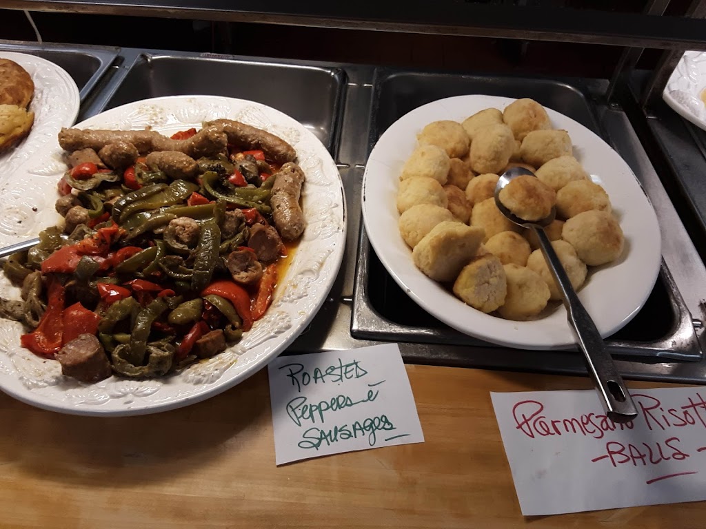 Mom & Ricos Specialty Market | restaurant | 899 Main St, Springfield, MA 01103, USA | 4137328941 OR +1 413-732-8941