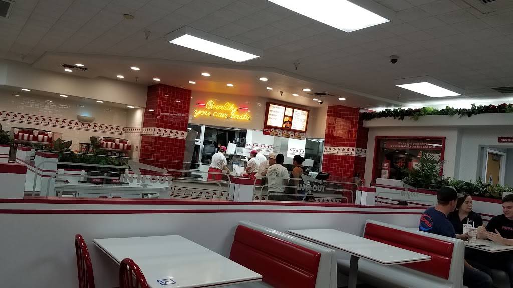 In-N-Out Burger | restaurant | 1375 Sunsweet Blvd, Yuba City, CA 95993, USA | 8007861000 OR +1 800-786-1000