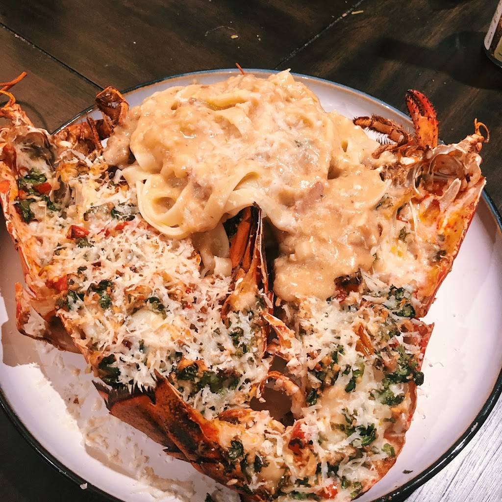 萝卜儿子牛排馆 | restaurant | 27 Robertson Rd, Ancaster, ON L9G 3K9, Canada | 2894425595 OR +1 289-442-5595