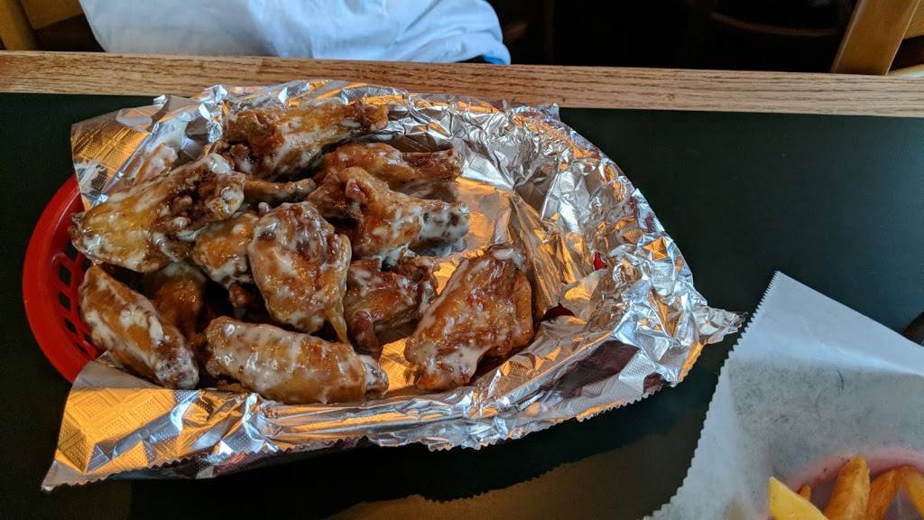 Little Oley Tavern | restaurant | 2068 Farmington Ave, Boyertown, PA 19512, USA | 6103672353 OR +1 610-367-2353