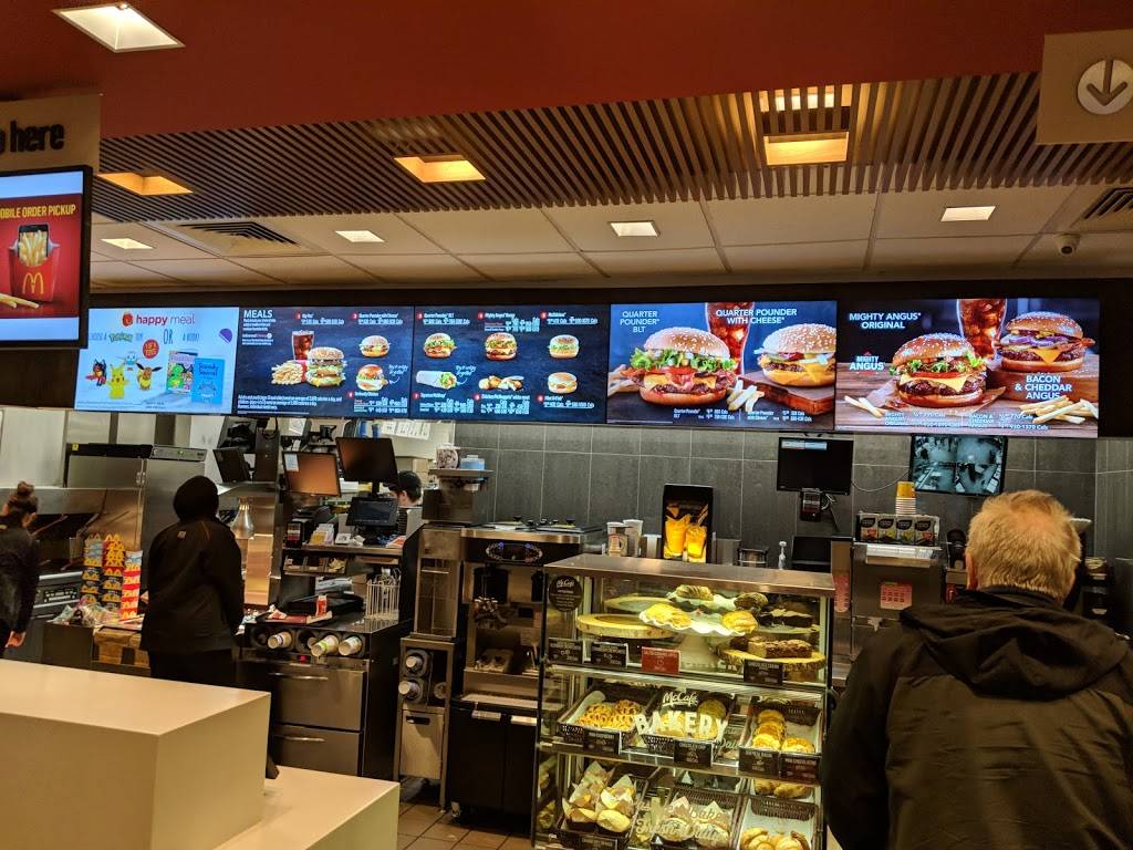 McDonalds | cafe | 2410 Homer Watson Blvd, Kitchener, ON N2G 3W5, Canada | 5198933868 OR +1 519-893-3868