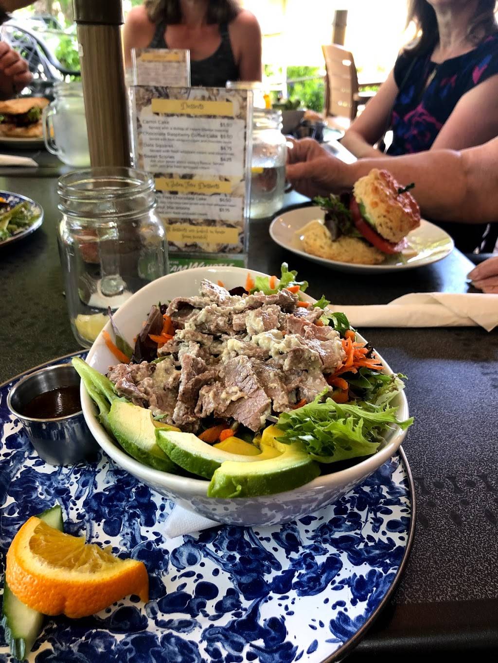 Yellow Canoe Cafe | restaurant | 108 St Lawrence St, Merrickville, ON K0G 1N0, Canada | 6132692833 OR +1 613-269-2833