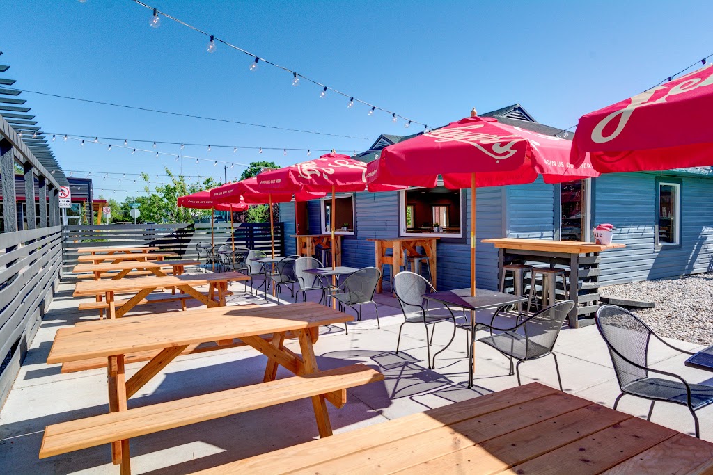 The Backyard Public House | restaurant | 1811 W Broadway Ave, Spokane, WA 99201, USA | 5098227338 OR +1 509-822-7338