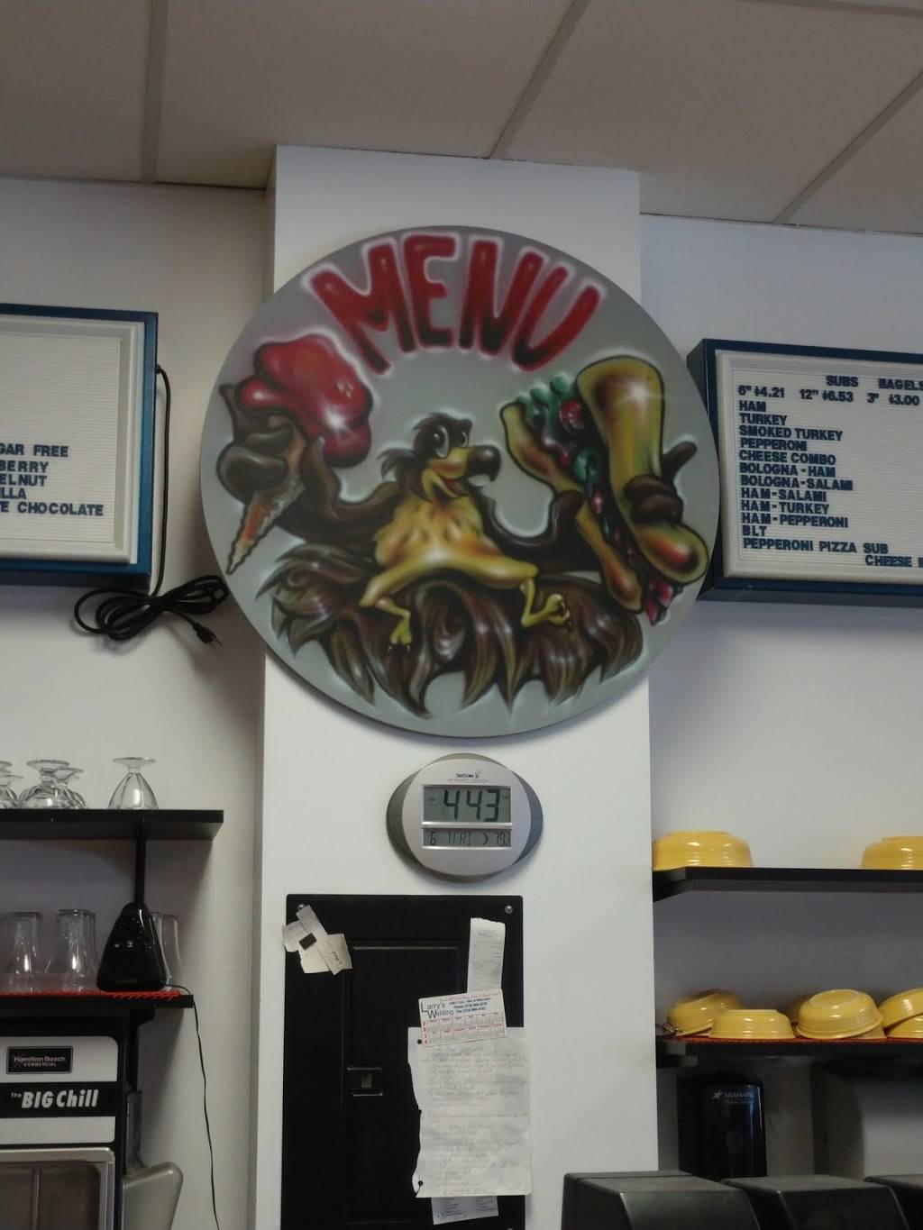 Falcons Nest | restaurant | 223 3rd St, Parkersburg, IA 50665, USA | 3193462314 OR +1 319-346-2314