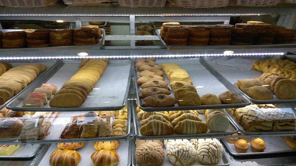 Continental Bakery | bakery | 12105 Saticoy St, North Hollywood, CA 91605, USA | 8182550811 OR +1 818-255-0811