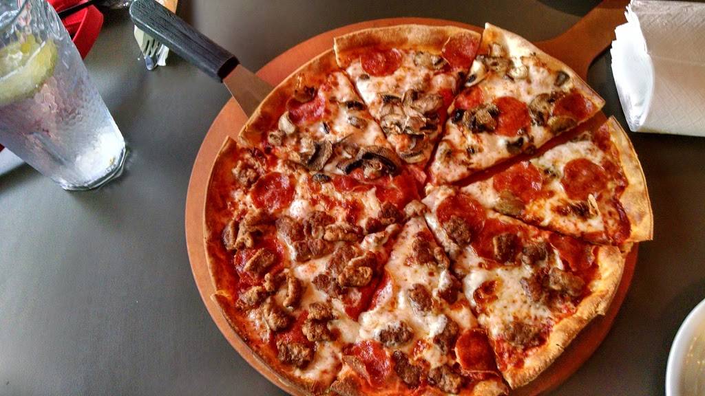 Pizza Hut | meal takeaway | 65 Main St, Savannah, TN 38372, USA | 7319255881 OR +1 731-925-5881