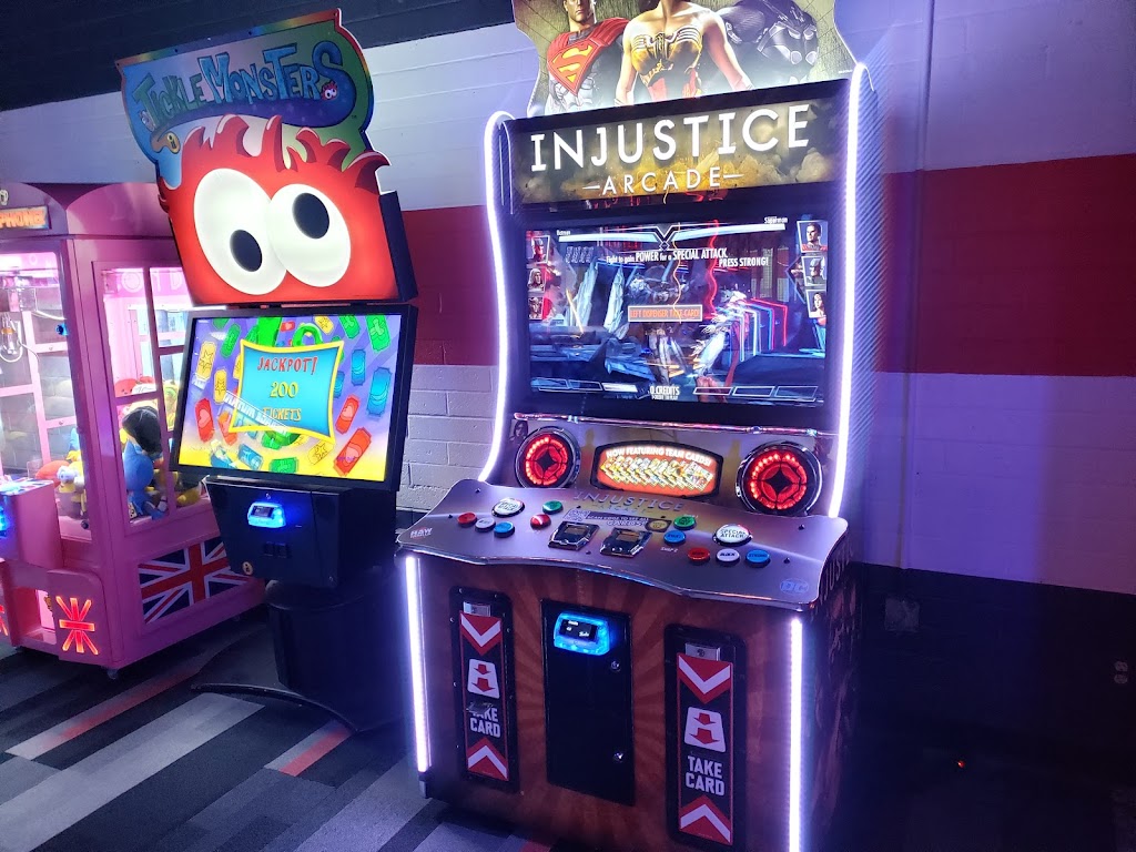 AMF College Lanes | restaurant | 10201 College Blvd, Overland Park, KS 66210, USA | 9134516400 OR +1 913-451-6400