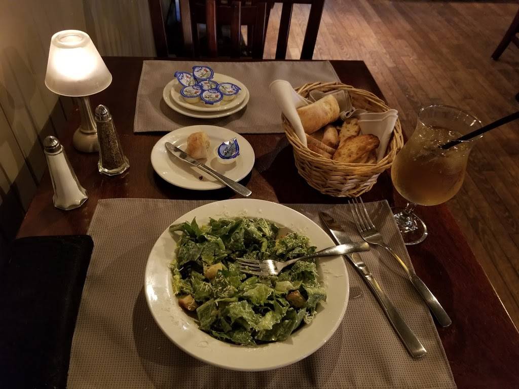 Napoléon | restaurant | 489 Rue Notre Dame, Montebello, QC J0V 1L0, Canada | 8194235555 OR +1 819-423-5555