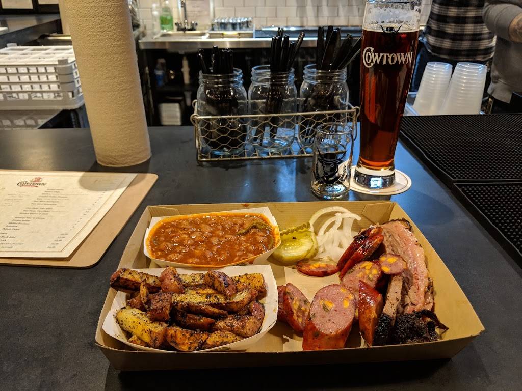 Cowtown Brewing Co | restaurant | 1301 E Belknap St, Fort Worth, TX 76102, USA | 8174895800 OR +1 817-489-5800