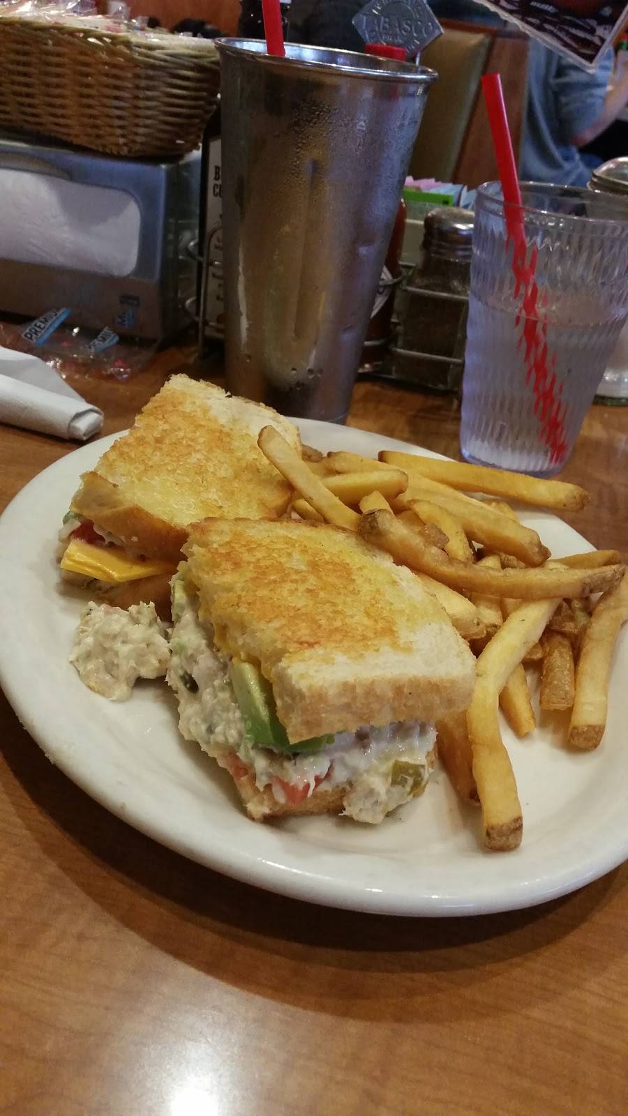 Shakeys Pizza Parlor | restaurant | 12455 Victoria Gardens Ln # 110, Rancho Cucamonga, CA 91739, USA | 9098995000 OR +1 909-899-5000